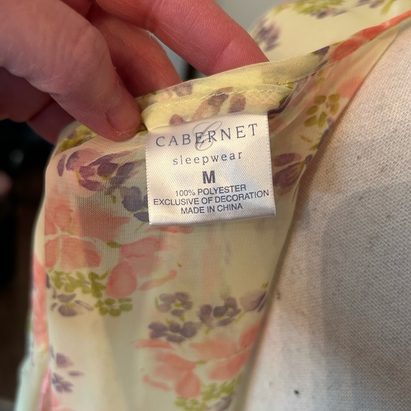 Sheer Flower and Lace Kimono - Picture 5 of 11